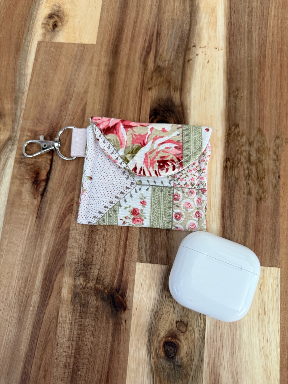 Keychain AirPod / Earbud Case